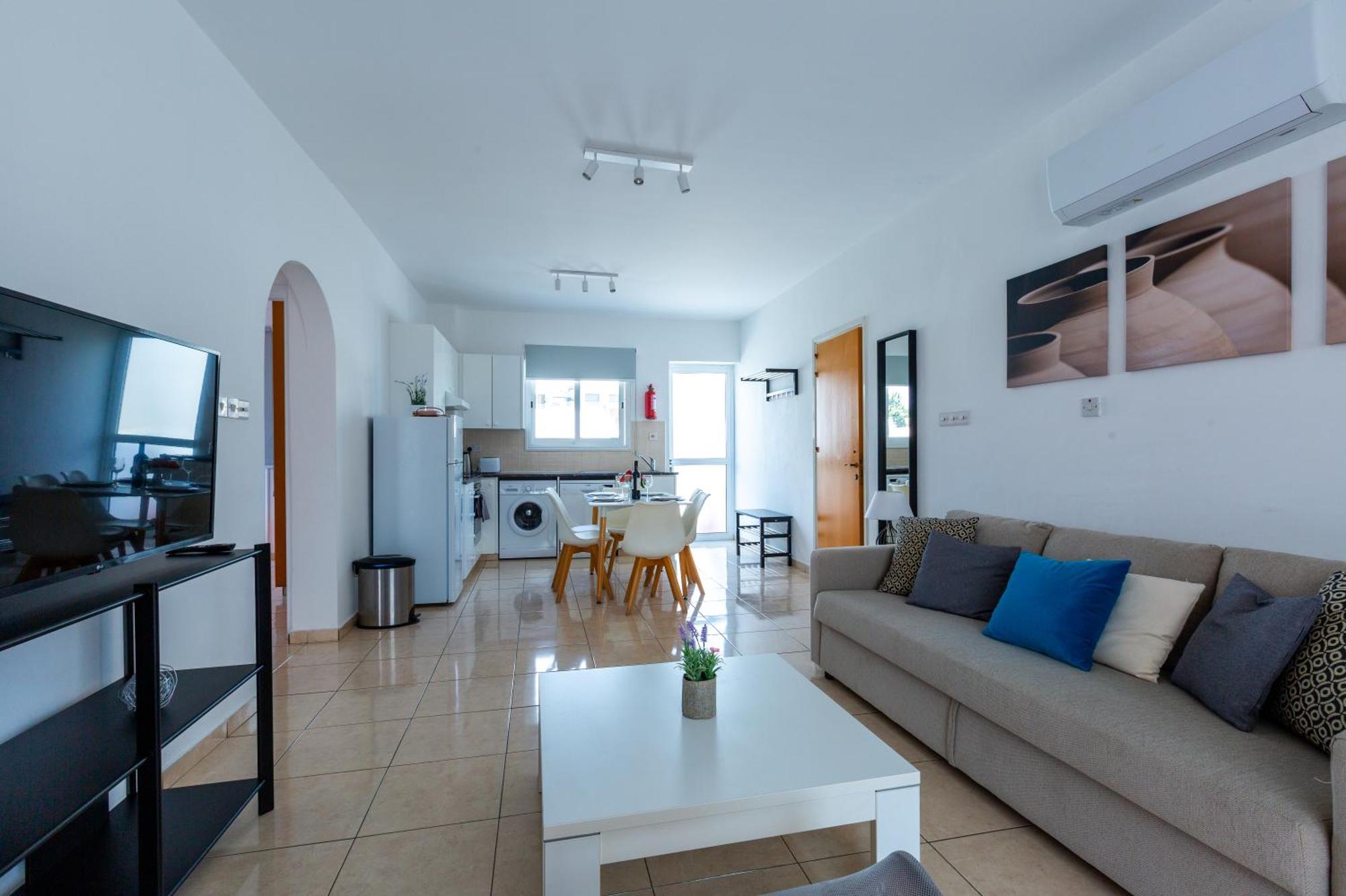 Beautiful 2 Bed Apartment In Paphos Cyprus Eksteriør billede