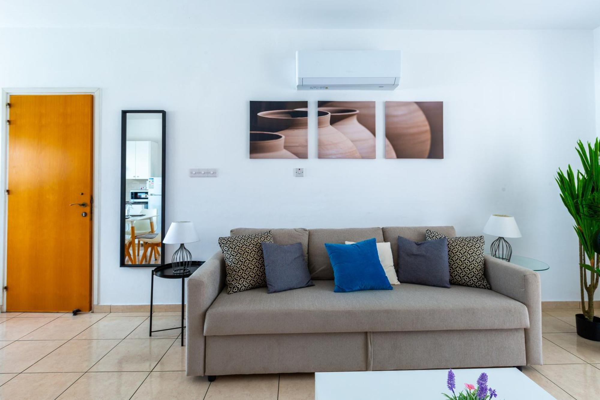 Beautiful 2 Bed Apartment In Paphos Cyprus Eksteriør billede