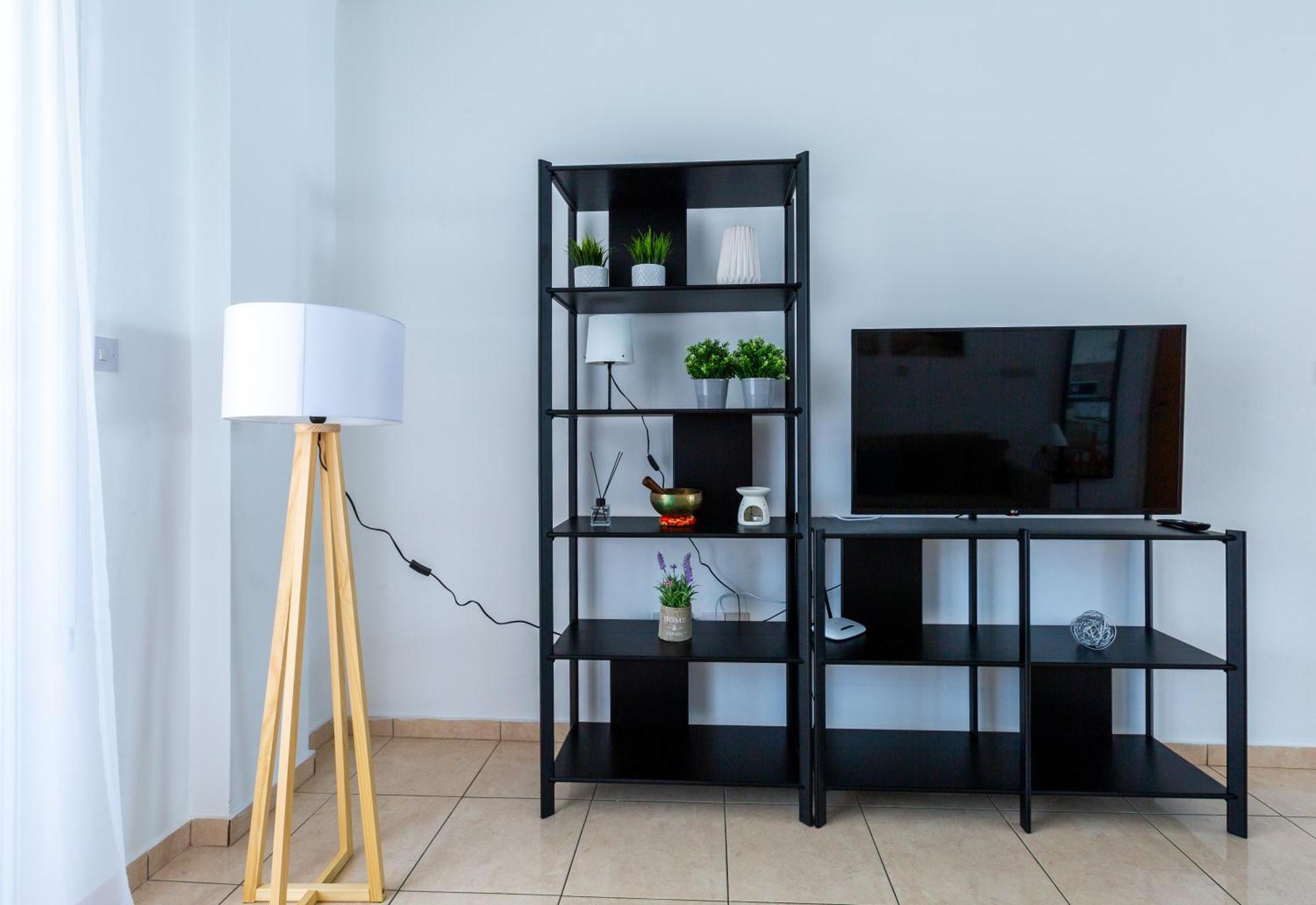 Beautiful 2 Bed Apartment In Paphos Cyprus Eksteriør billede