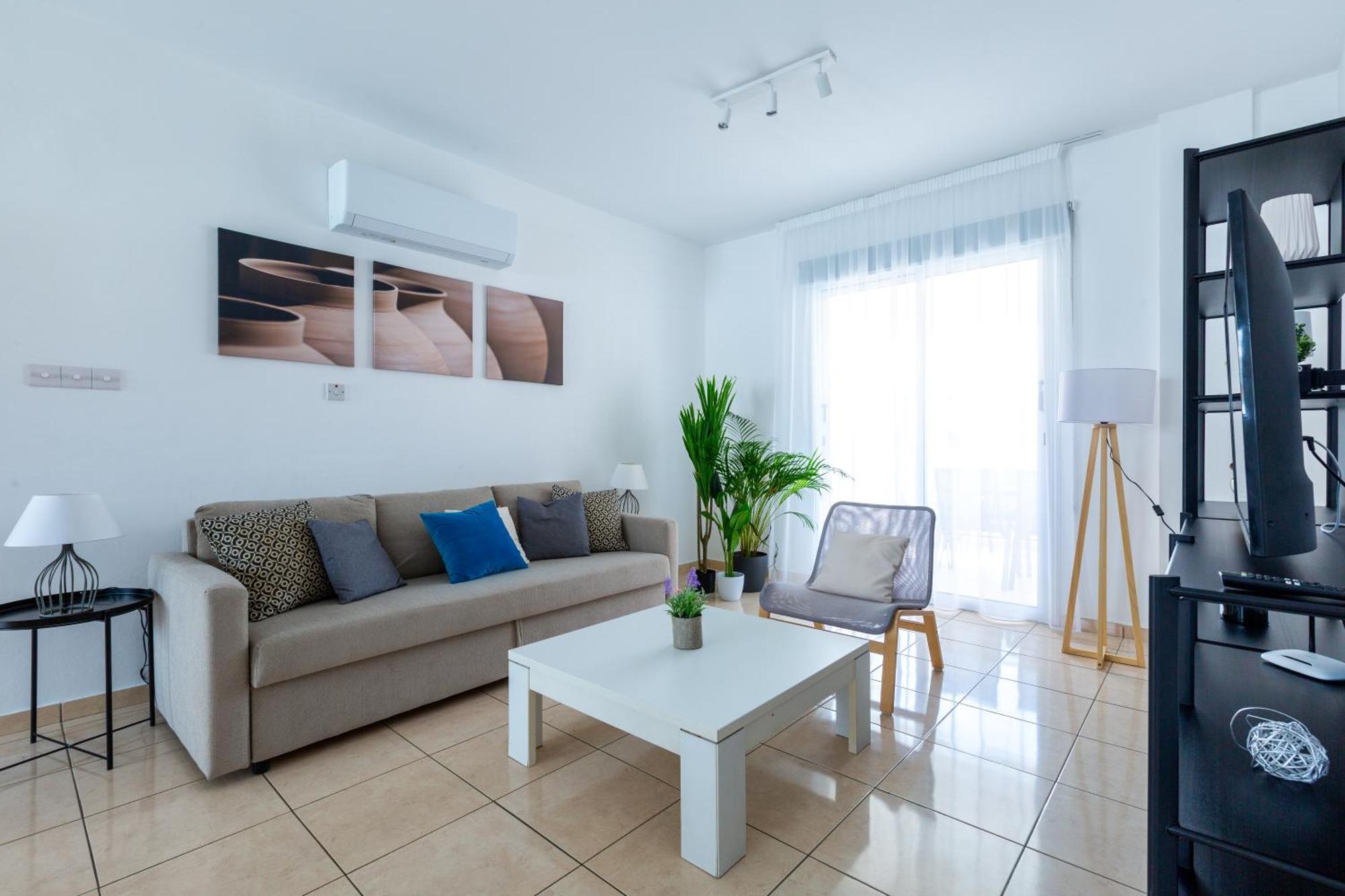 Beautiful 2 Bed Apartment In Paphos Cyprus Eksteriør billede