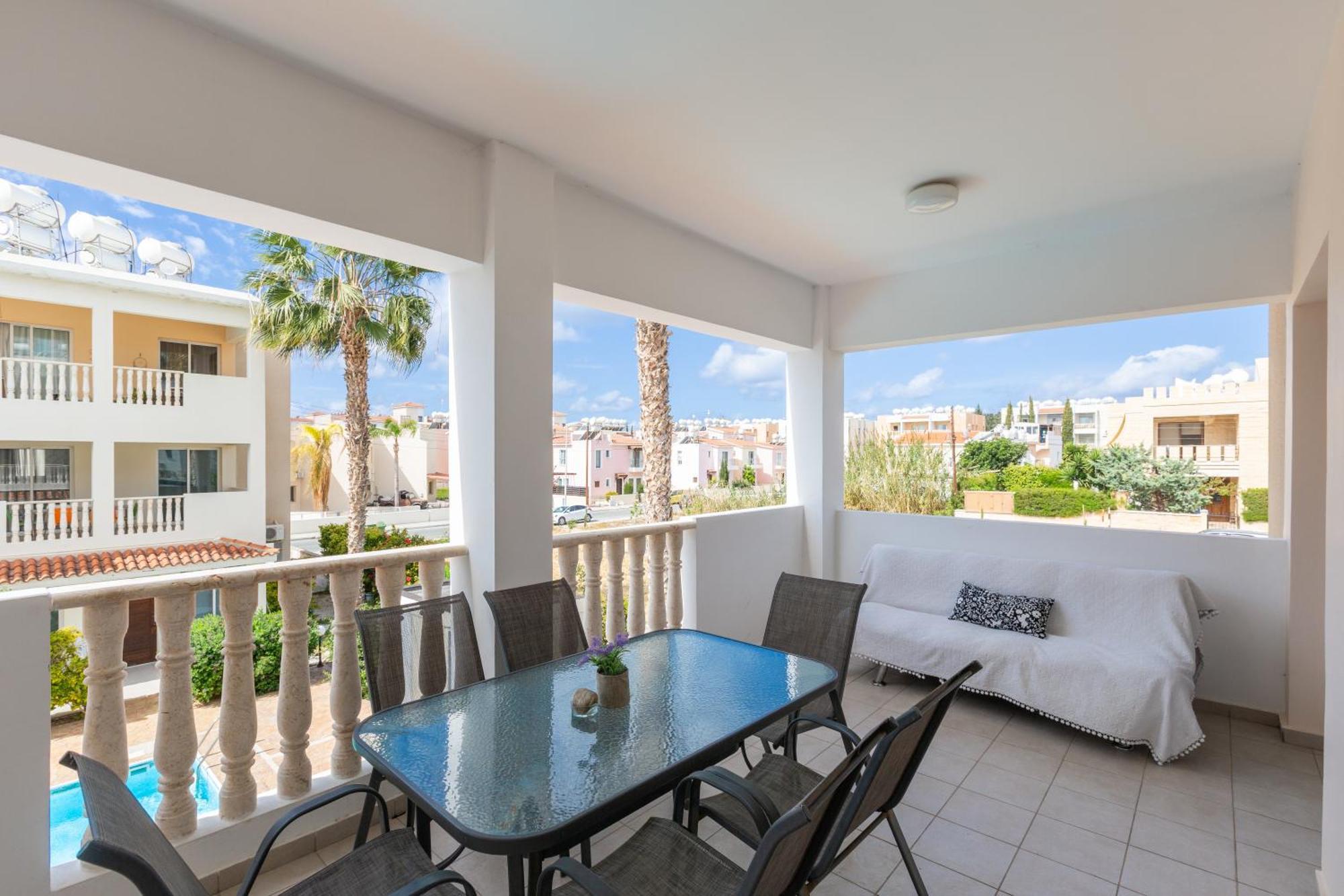 Beautiful 2 Bed Apartment In Paphos Cyprus Eksteriør billede