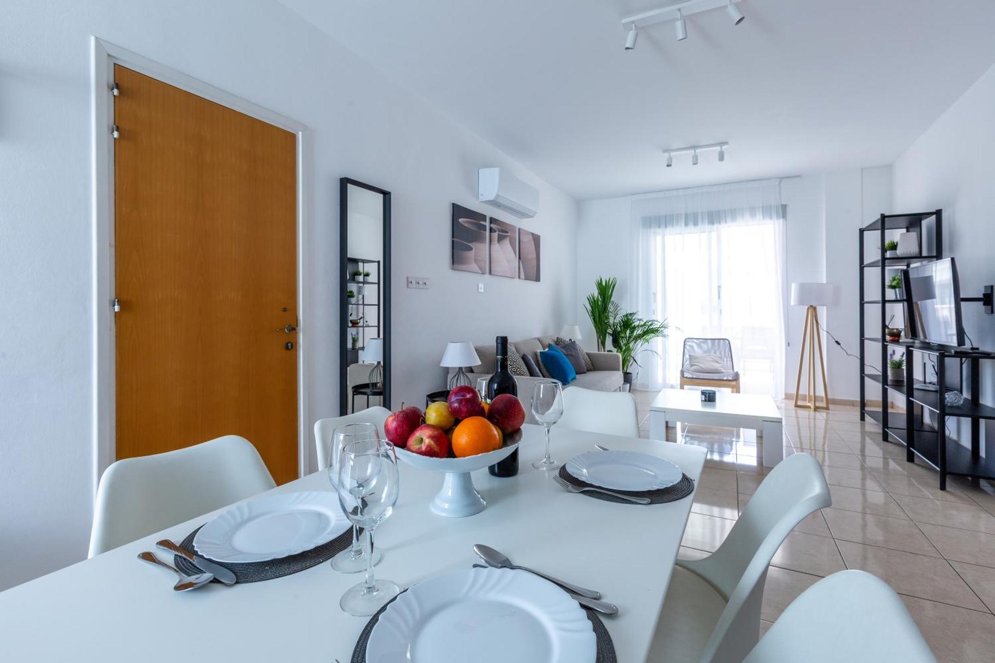 Beautiful 2 Bed Apartment In Paphos Cyprus Eksteriør billede
