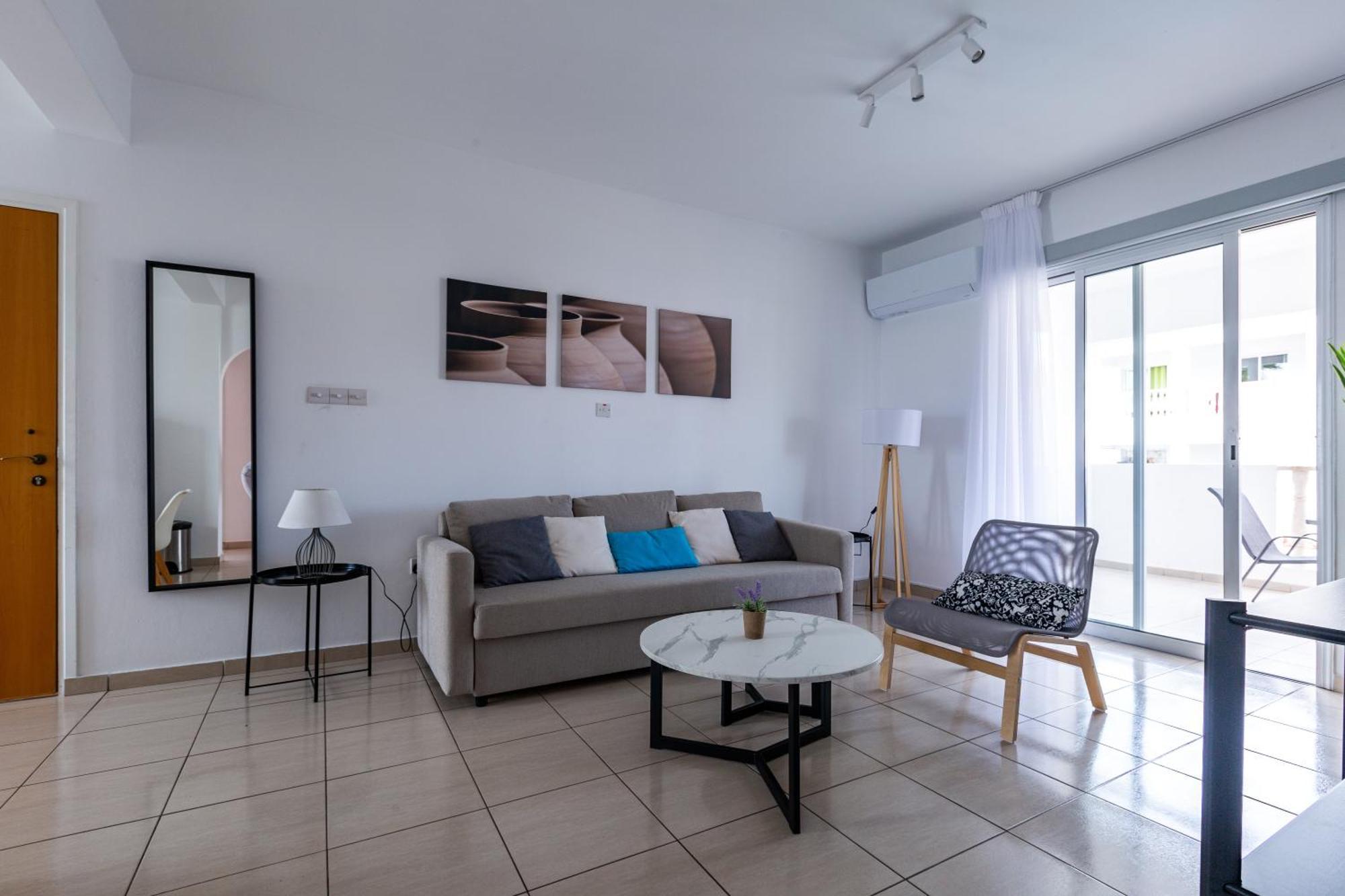 Beautiful 2 Bed Apartment In Paphos Cyprus Eksteriør billede