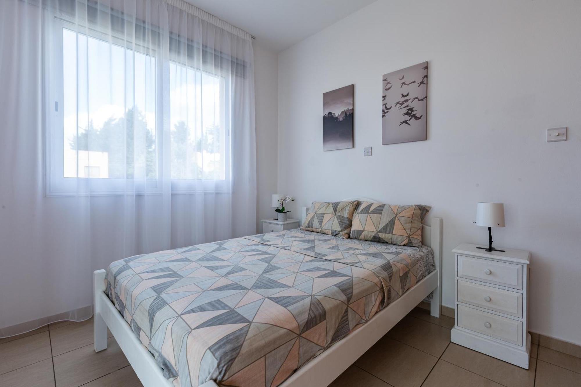 Beautiful 2 Bed Apartment In Paphos Cyprus Eksteriør billede
