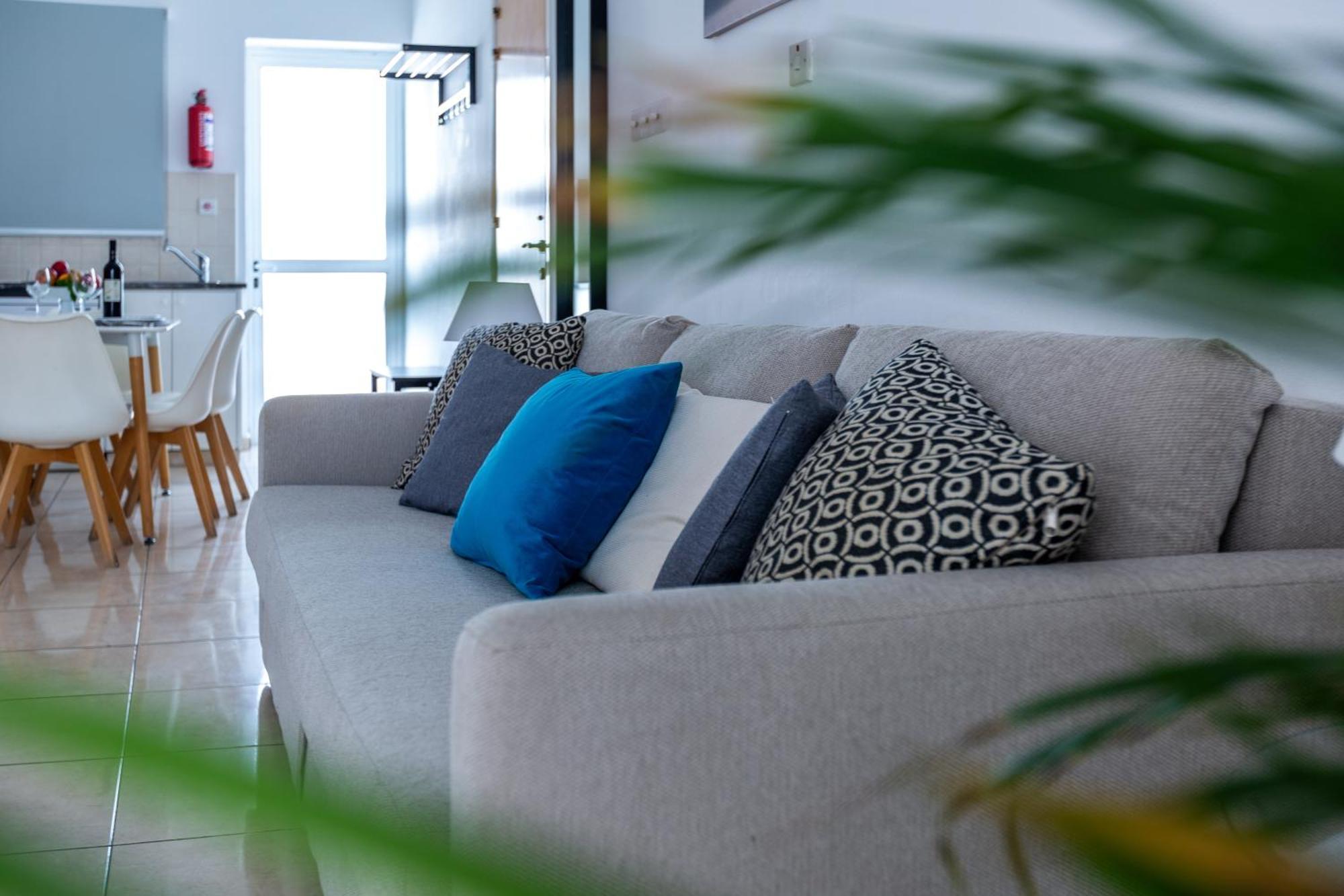 Beautiful 2 Bed Apartment In Paphos Cyprus Eksteriør billede