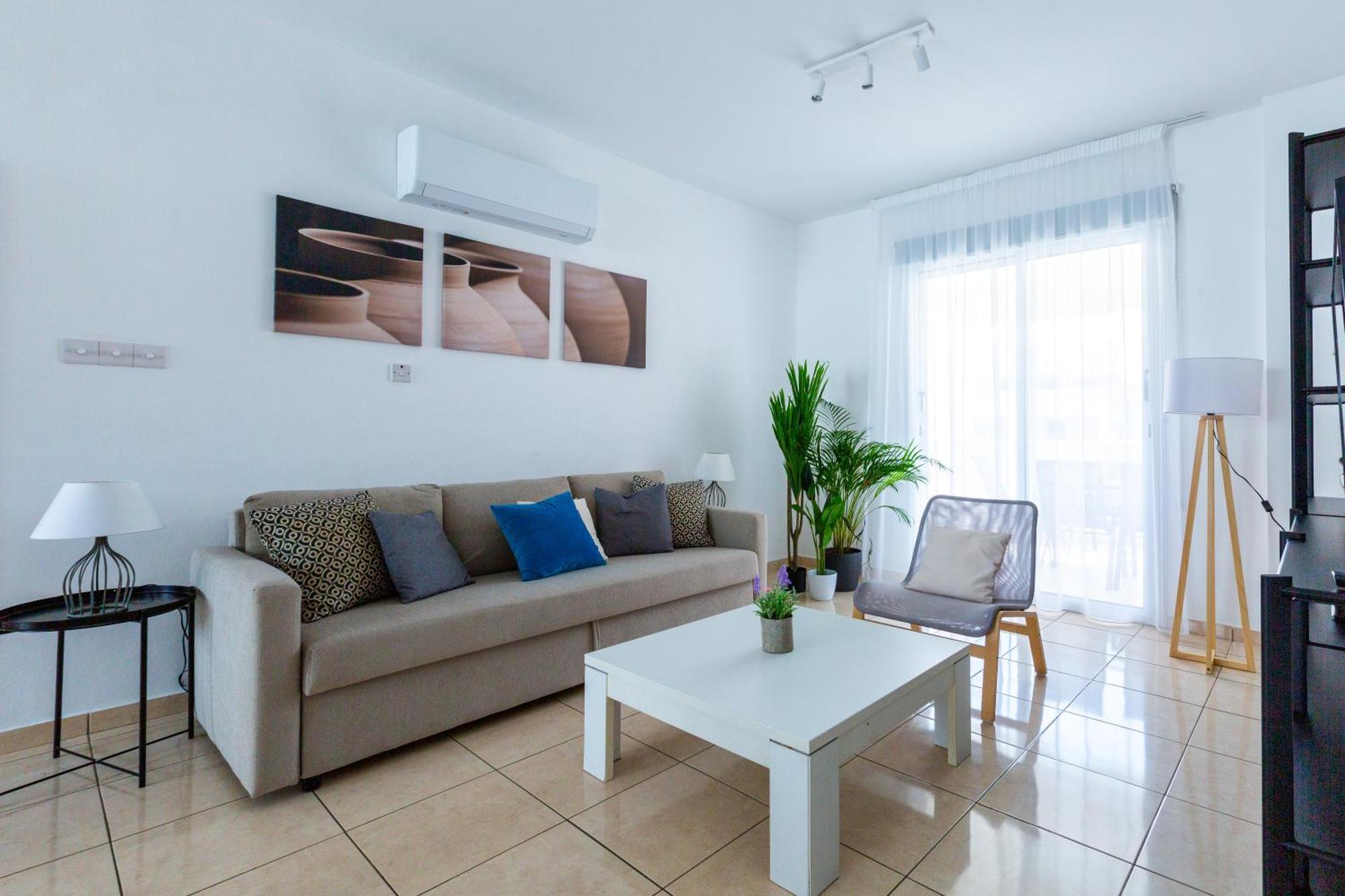 Beautiful 2 Bed Apartment In Paphos Cyprus Eksteriør billede